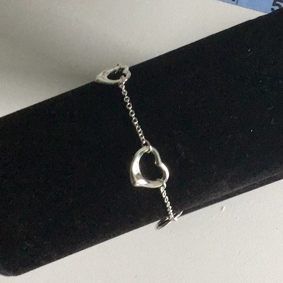 Beautiful Sterling Silver Floating Heart Bracelet - Picture 7 of 9